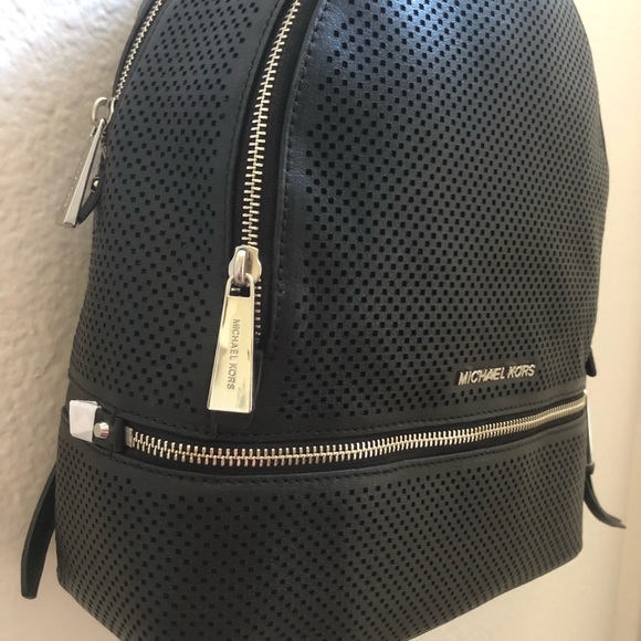 Michael Kors rhea zip perforated leather black - Picture 3 of 16